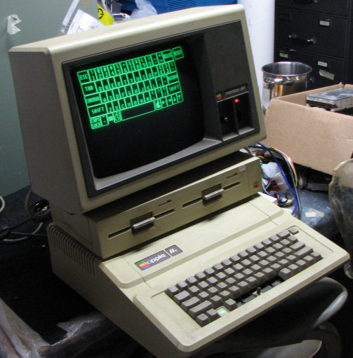 http://www.retrotechnology.com/herbs_stuff/apple_e59.jpg